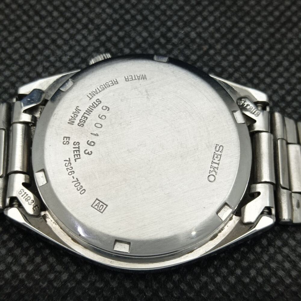 Vintage 1996 Seiko Automatic Mens Silver Watch W/daydate & Gold accents - Picture 8 of 8